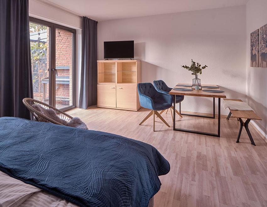 Katarinas House Mit 2 Fewo Stilvoll, Gemuetlich & Zentral Boxspringbett, Parkplatz, Balkon Oder Garten Moers Luaran gambar